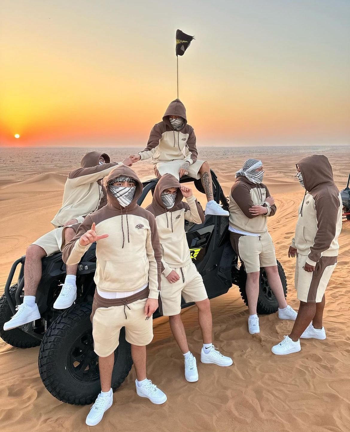 syna world Hoodie Official syna world Store