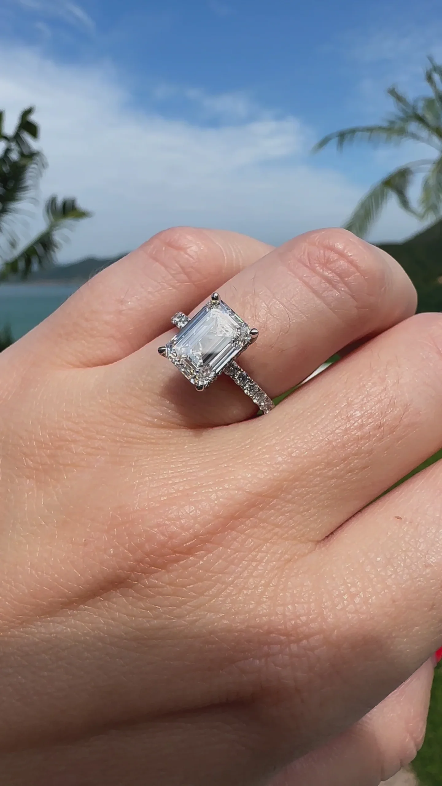 3 carat emerald cut diamond ring