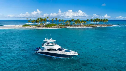 luxury catamaran Bahamas