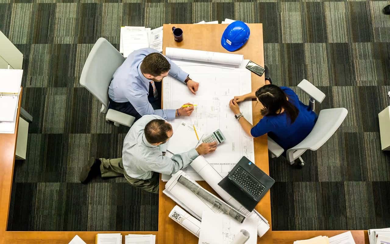Top Reasons Why Coworking Spaces Are Ideal for Hybrid Teams