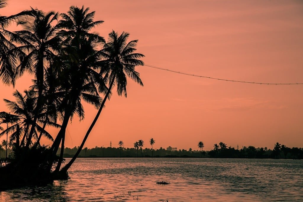 kerala backwater tour