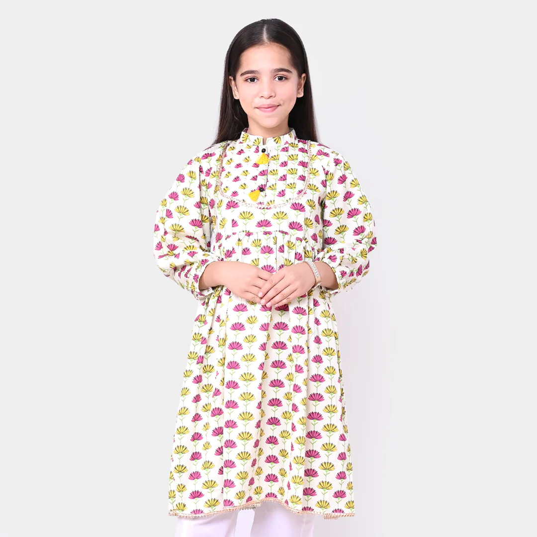 Elegant Pakistani Girls Suits and Kurtis That Every Parent Loves